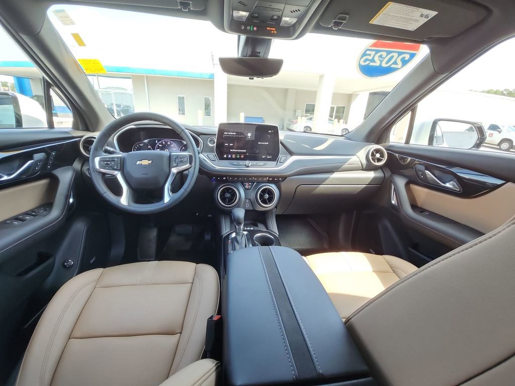 Certified 2025 Chevrolet Blazer Premier w/ Driver Confidence II Package image 11