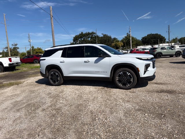 New 2027 Chevrolet Traverse LT w/ Sun and Wheel Package FWD image 13