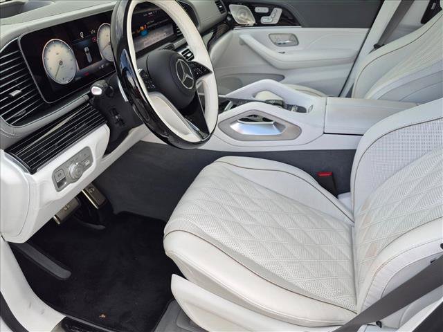 Used 2026 Mercedes-Benz Maybach GLS 600 4MATIC image 13