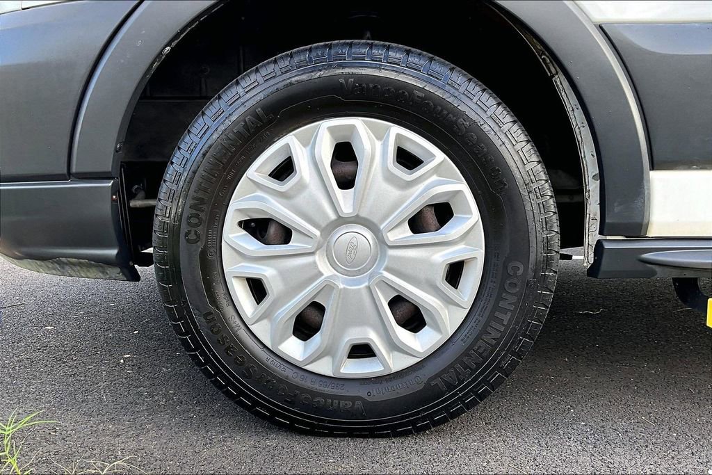 Used 2016 Ford Transit 150 XLT image 8