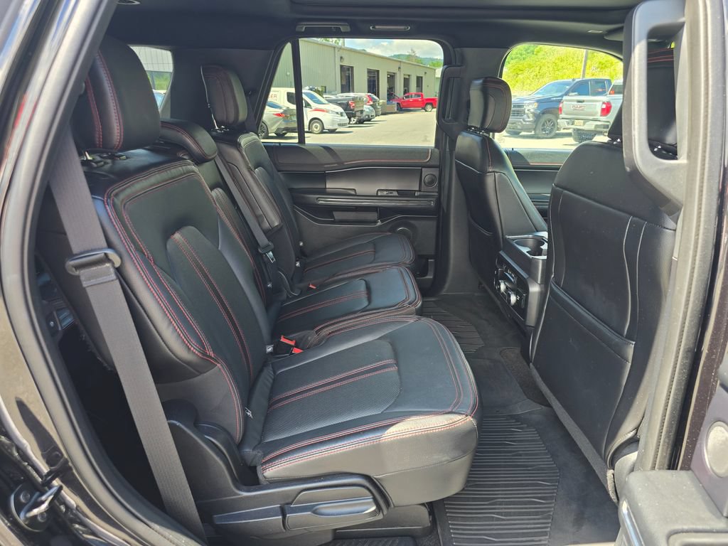 Used 2019 Ford Expedition Limited w/ Equipment Group 303A AWD/4WD image 29