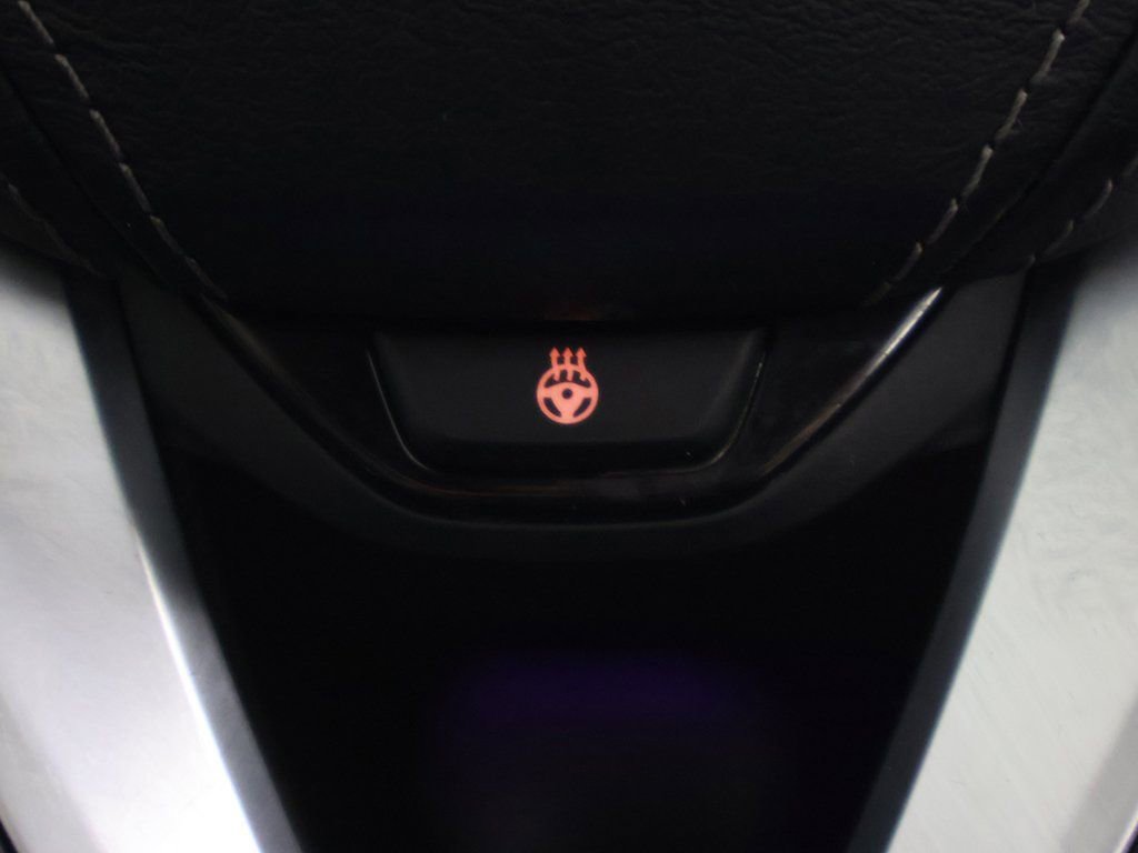 Used 2021 BMW 740i xDrive w/ Premium Package image 47