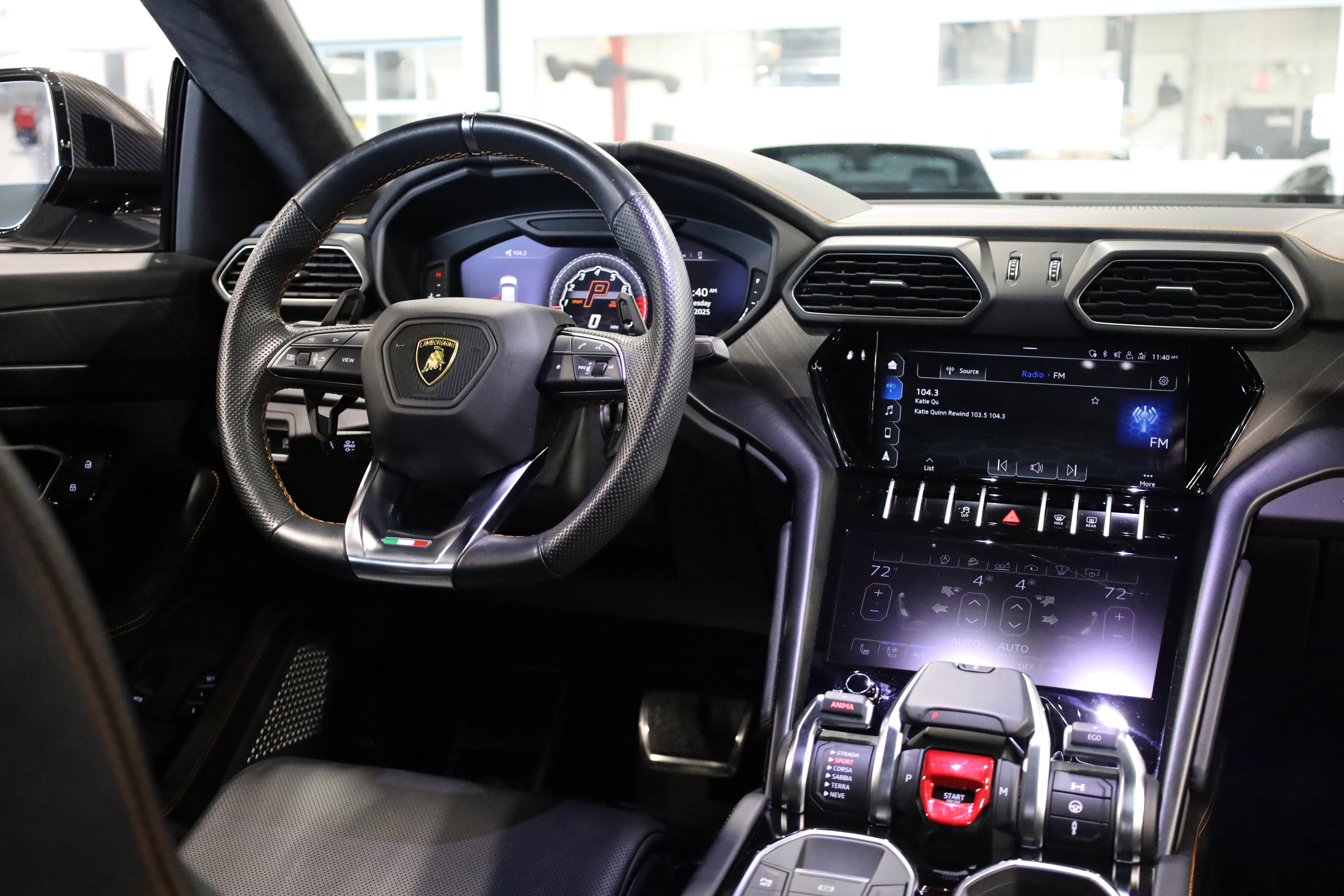 Used 2021 Lamborghini Urus image 31