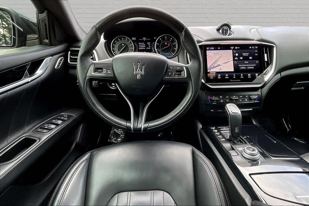 Used 2021 Maserati Ghibli RWD image 8