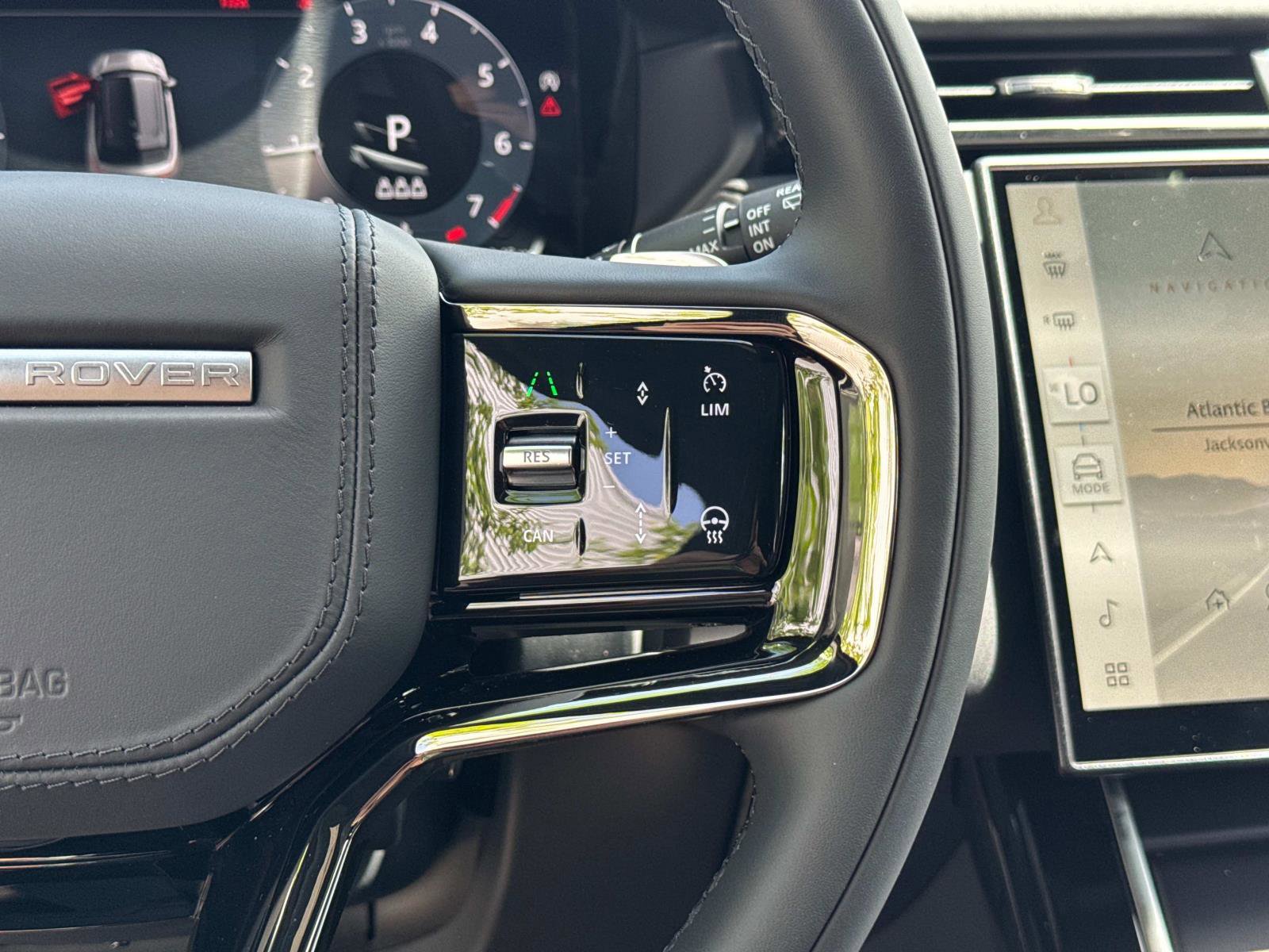 New 2026 Land Rover Range Rover Velar Dynamic SE image 28