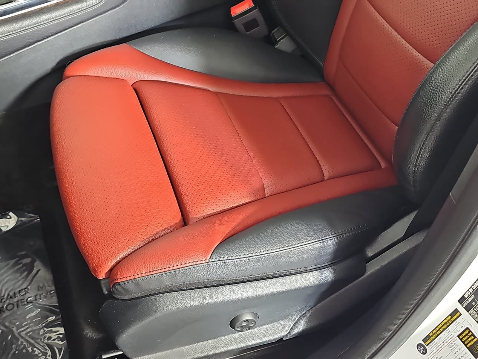 Used 2019 Mercedes-Benz GLC 300 4MATIC Coupe image 29