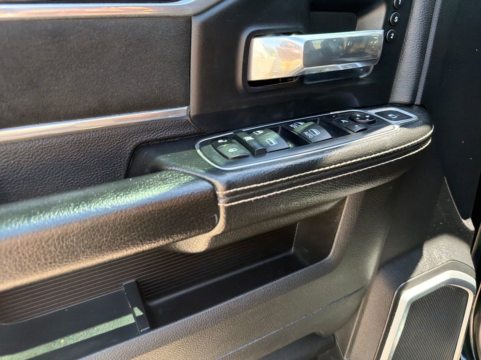 Used 2020 RAM 2500 Laramie w/ Night Edition AWD/4WD image 17