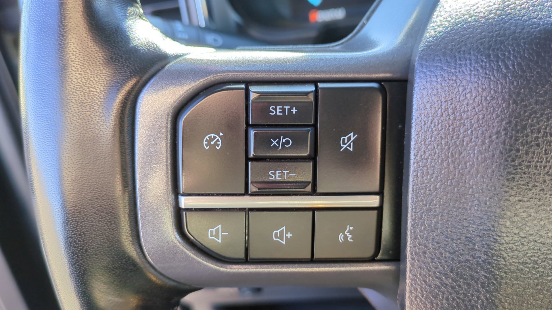 Used 2024 Ford F350 Lariat image 16