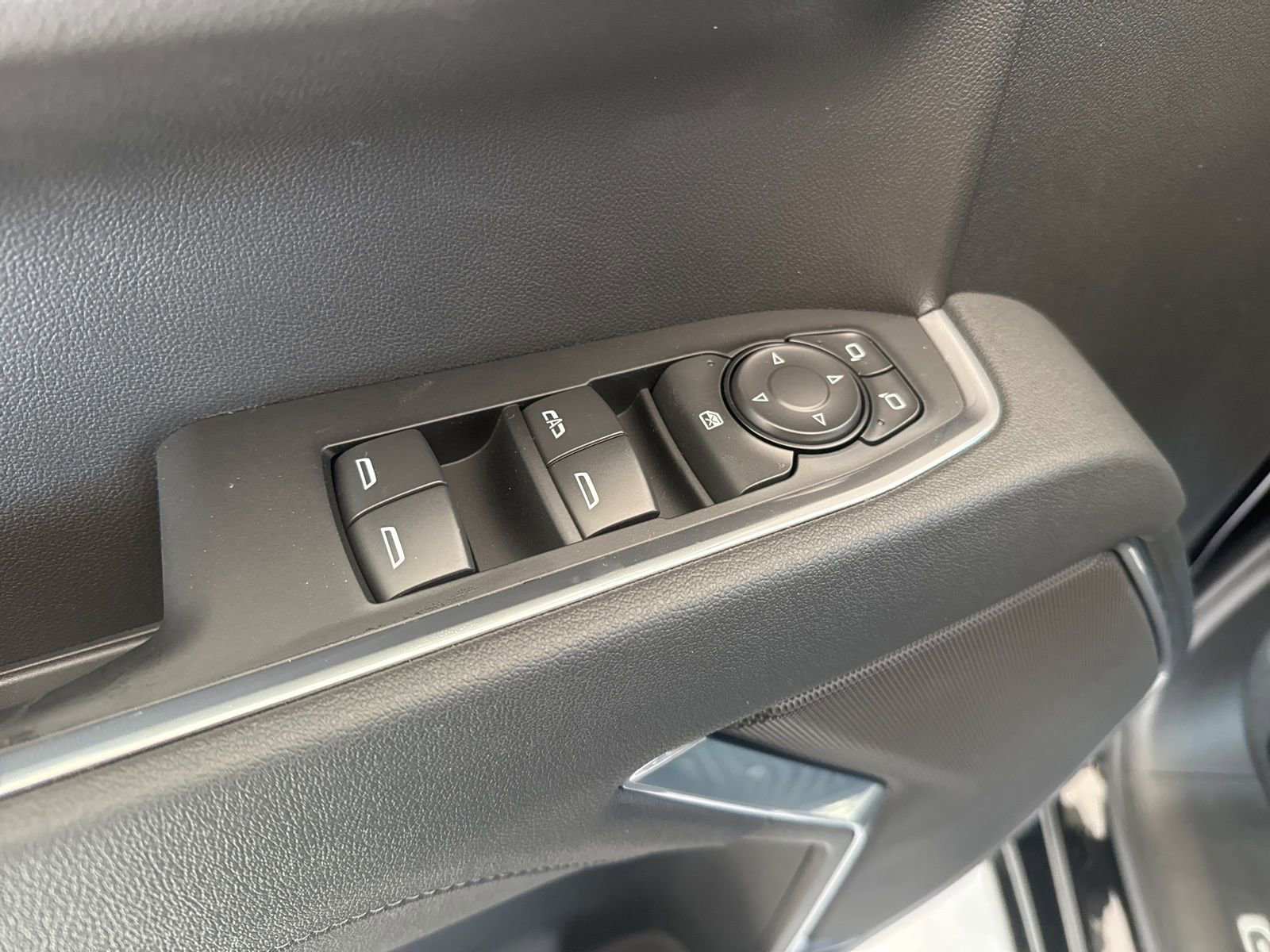 New 2026 Chevrolet Silverado 1500 LT image 15