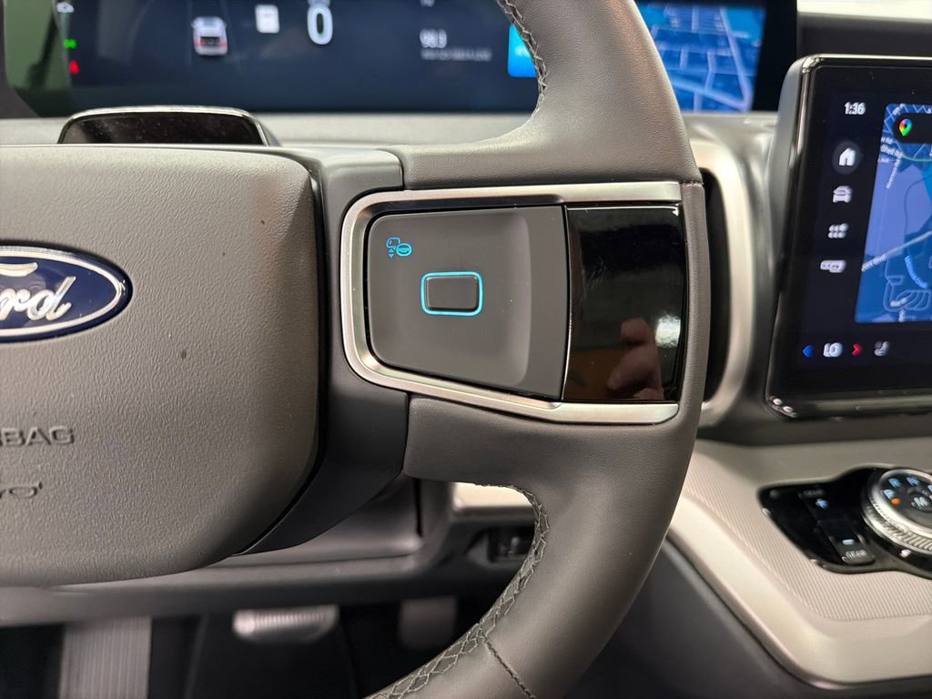 New 2026 Ford Expedition Active image 22