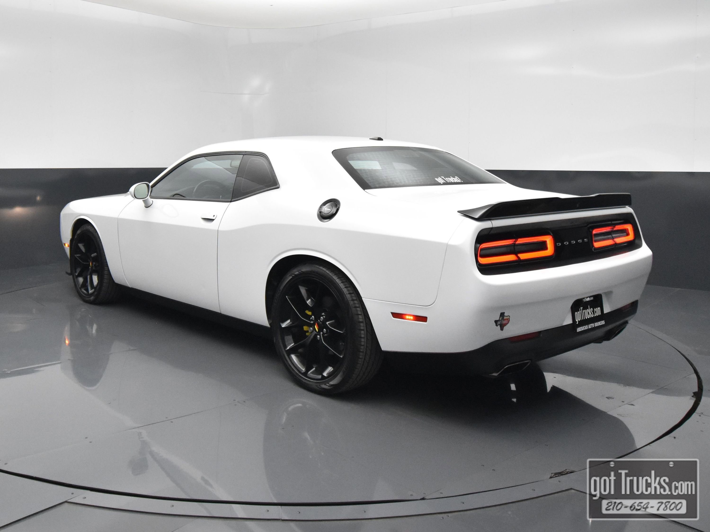 Used 2020 Dodge Challenger GT RWD image 5