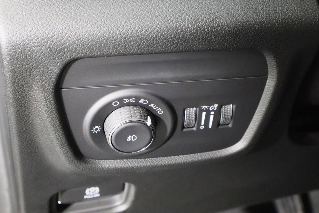 New 2025 Jeep Grand Cherokee L Limited image 24