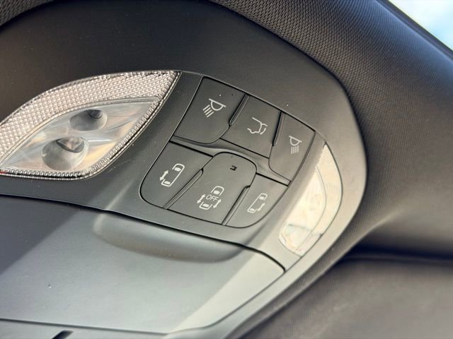 Used 2023 Chrysler Pacifica Limited w/ S Appearance Package image 17