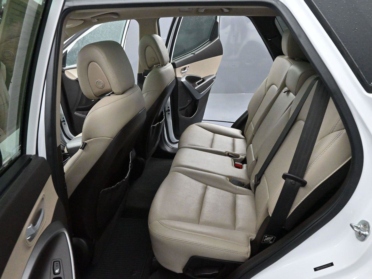 Used 2017 Hyundai Santa Fe Sport w/ 2.4L Tech Package 04 image 32