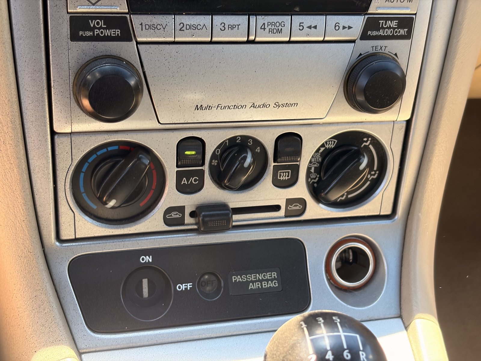 Used 2004 MAZDA MX-5 Miata LS RWD image 21