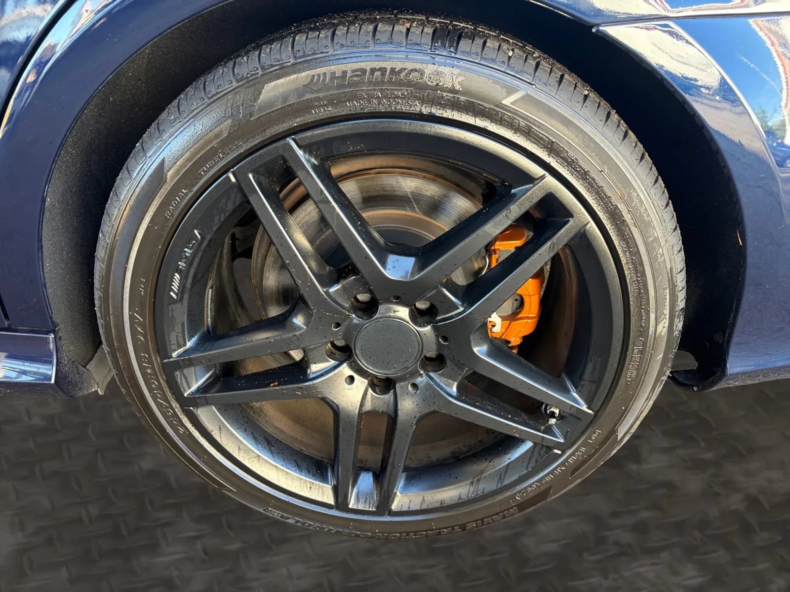 Used 2014 Mercedes-Benz E 550 4MATIC Sedan image 42