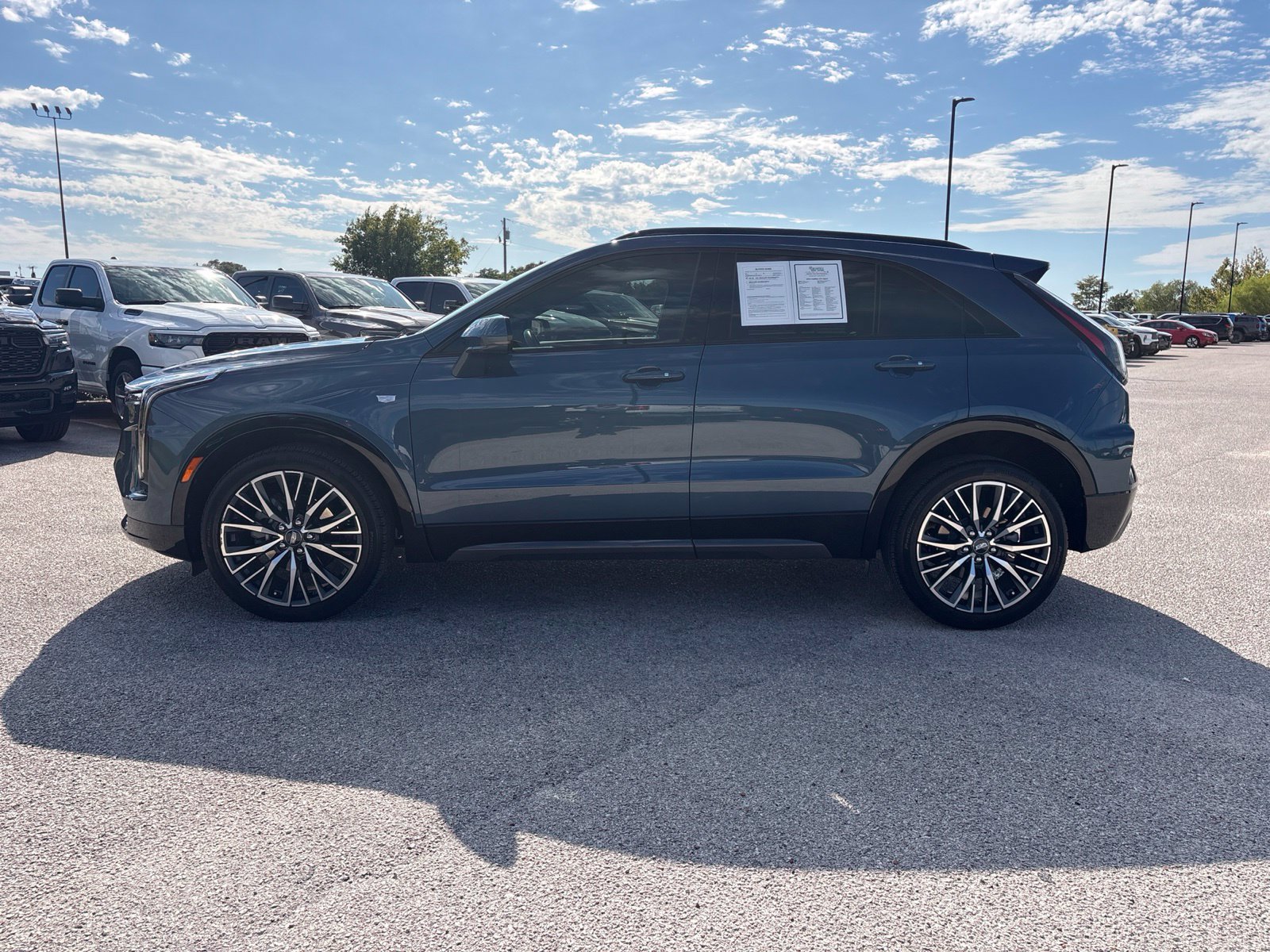 Used 2024 Cadillac XT4 Sport FWD image 2