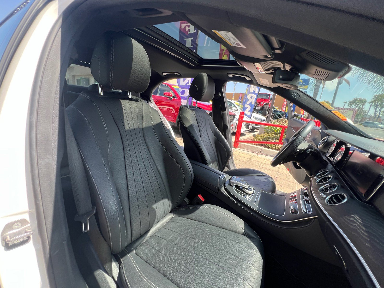 Used 2018 Mercedes-Benz E 300 w/ Premium 2 Package (Q02) image 29