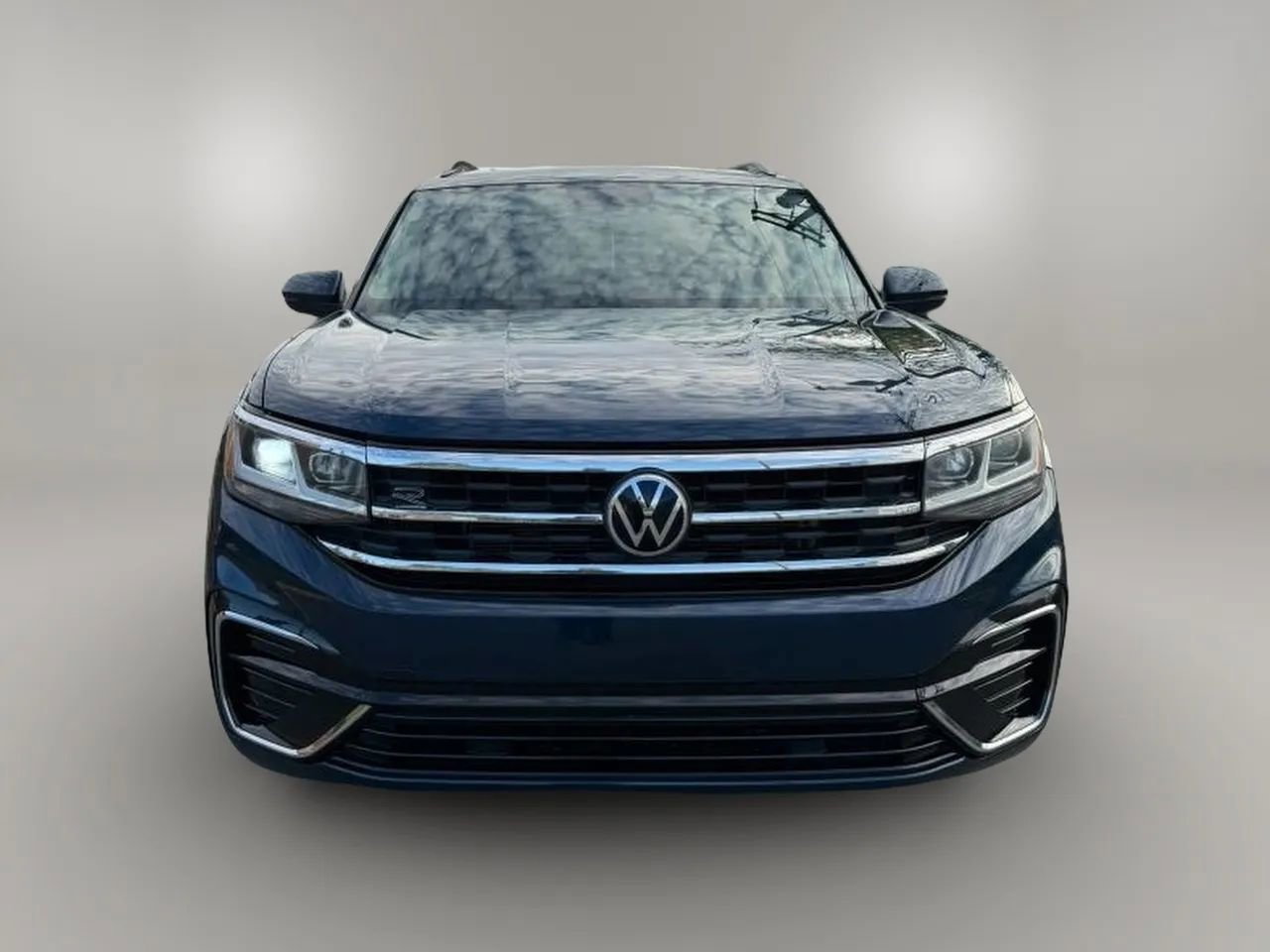 Used 2021 Volkswagen Atlas SE w/ Panoramic Sunroof Package FWD image 2