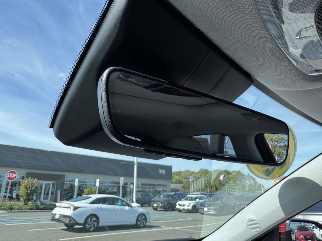 Used 2025 Hyundai Kona Limited image 34