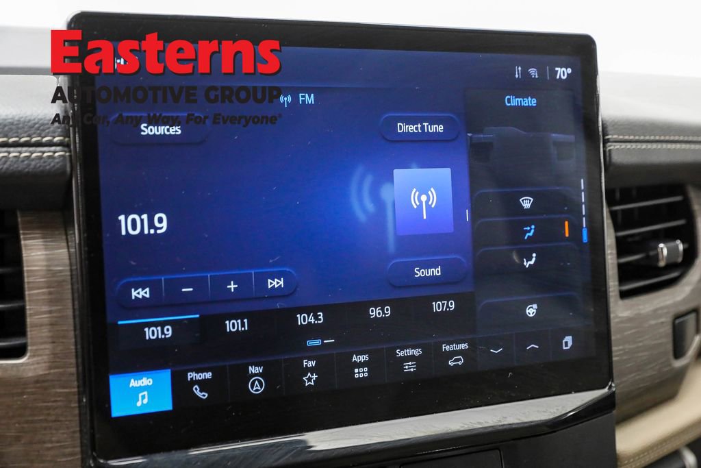 Used 2023 Ford Expedition Limited image 19