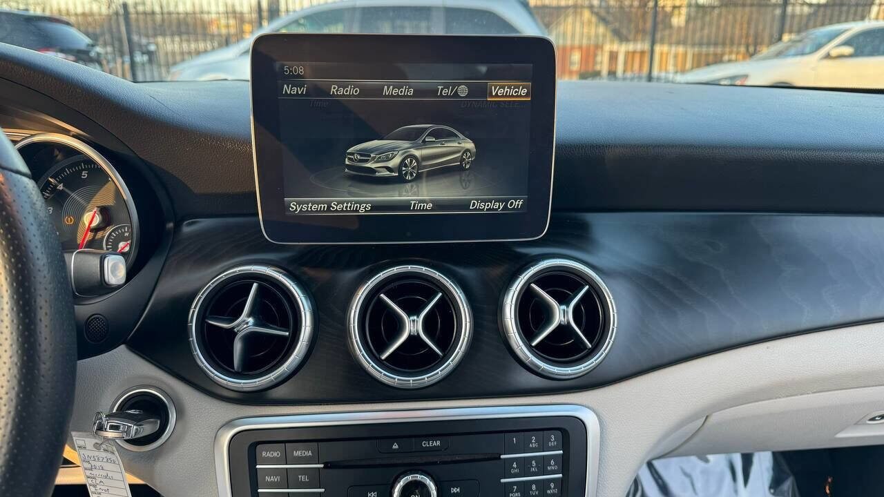 Used 2018 Mercedes-Benz CLA 250 image 24