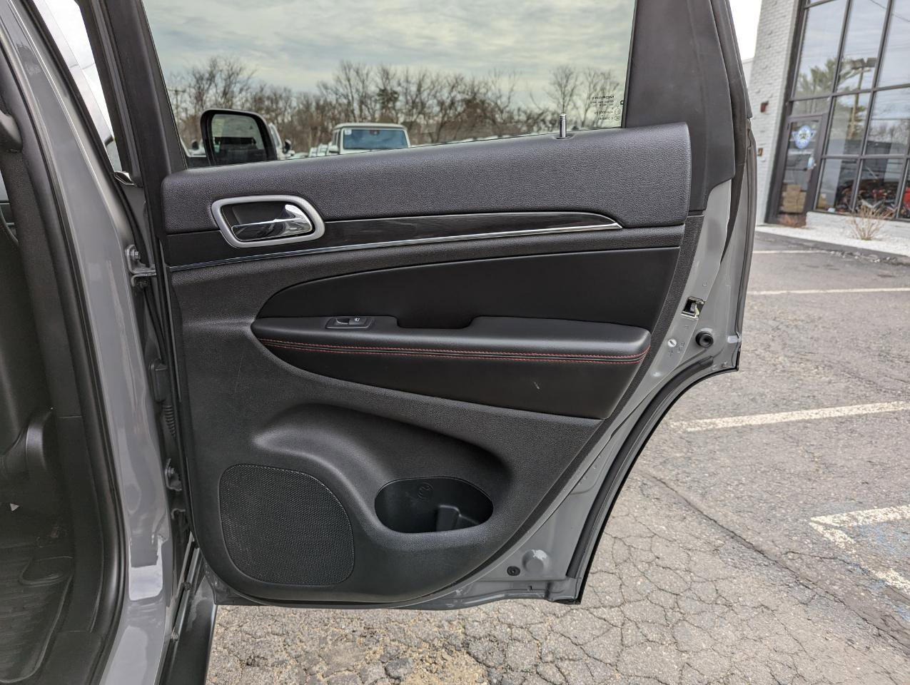 Used 2019 Jeep Grand Cherokee Trailhawk w/ Trailhawk Luxury Group AWD/4WD image 30