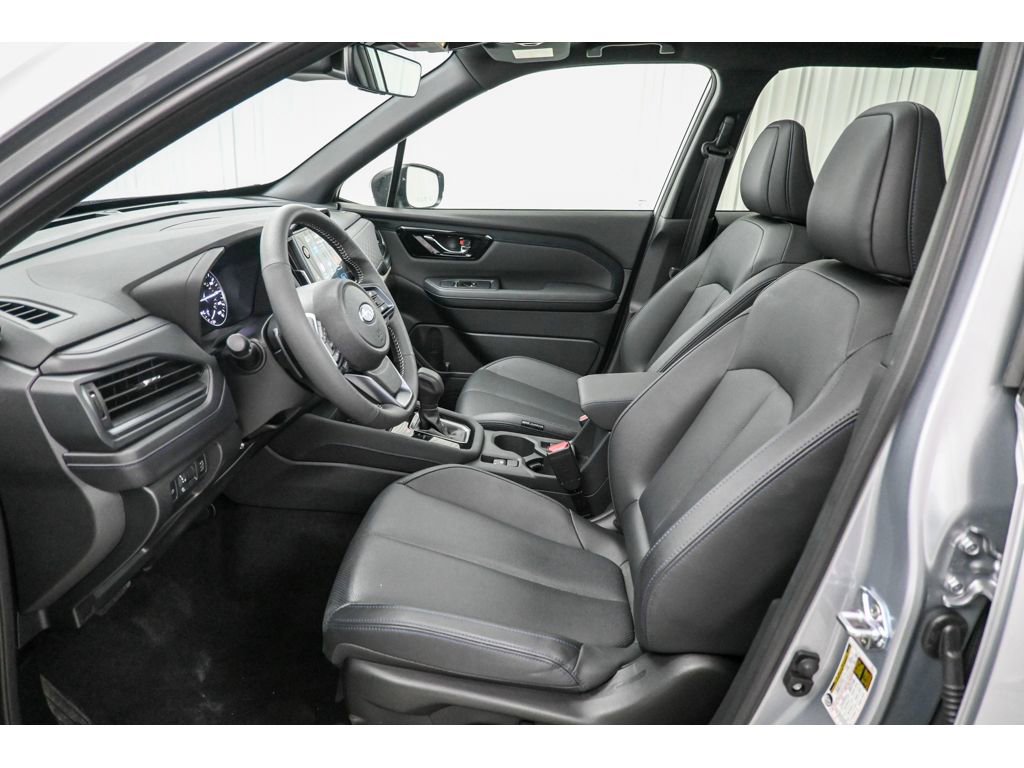 Used 2025 Subaru Forester Limited image 17
