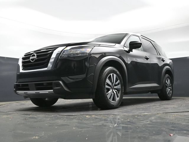 Used 2025 Nissan Pathfinder SL FWD image 30