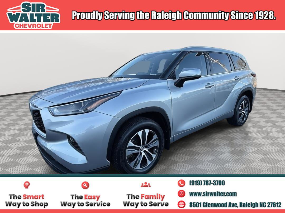 Used 2022 Toyota Highlander XLE image 1