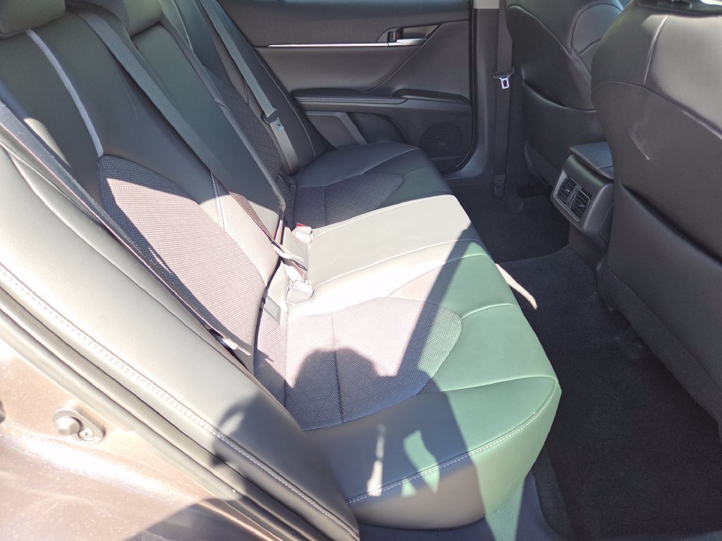 Used 2024 Toyota Camry XSE FWD image 5