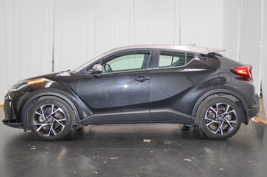 Used 2020 Toyota C-HR XLE FWD image 5