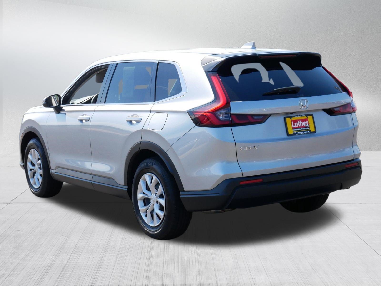 Used 2025 Honda CR-V LX image 5