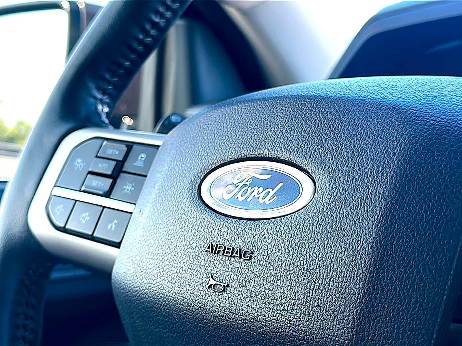 Used 2022 Ford Expedition Max XLT RWD image 32