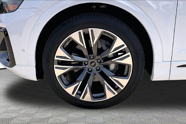 New 2026 Audi Q8 Premium Plus AWD/4WD image 8