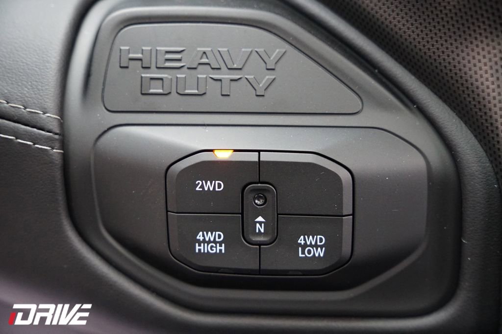 Used 2026 RAM 3500 Limited image 32