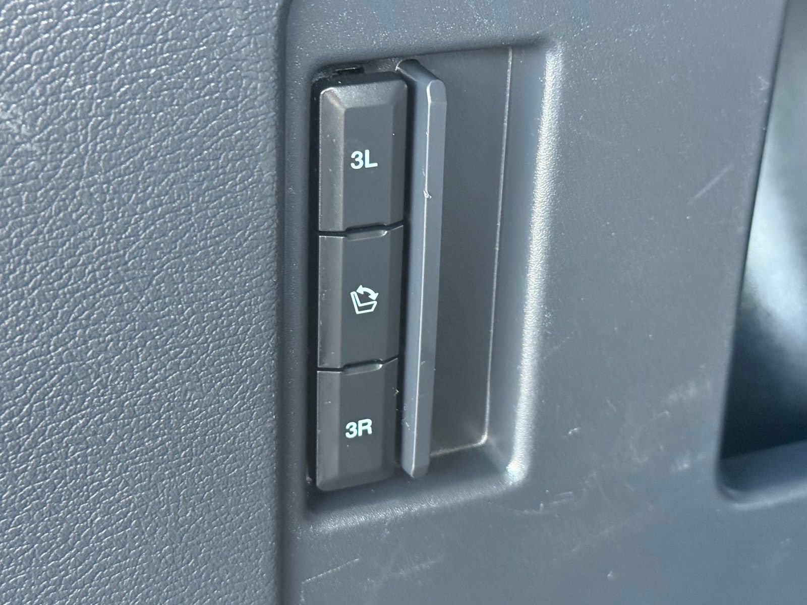 Used 2023 Ford Expedition XL AWD/4WD image 44