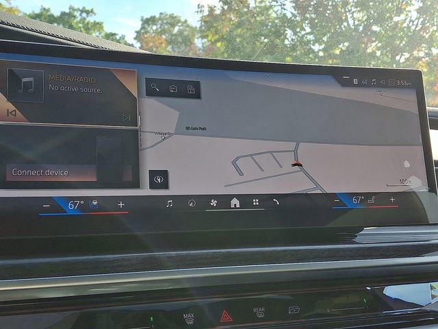 New 2026 BMW 750e xDrive AWD/4WD image 15