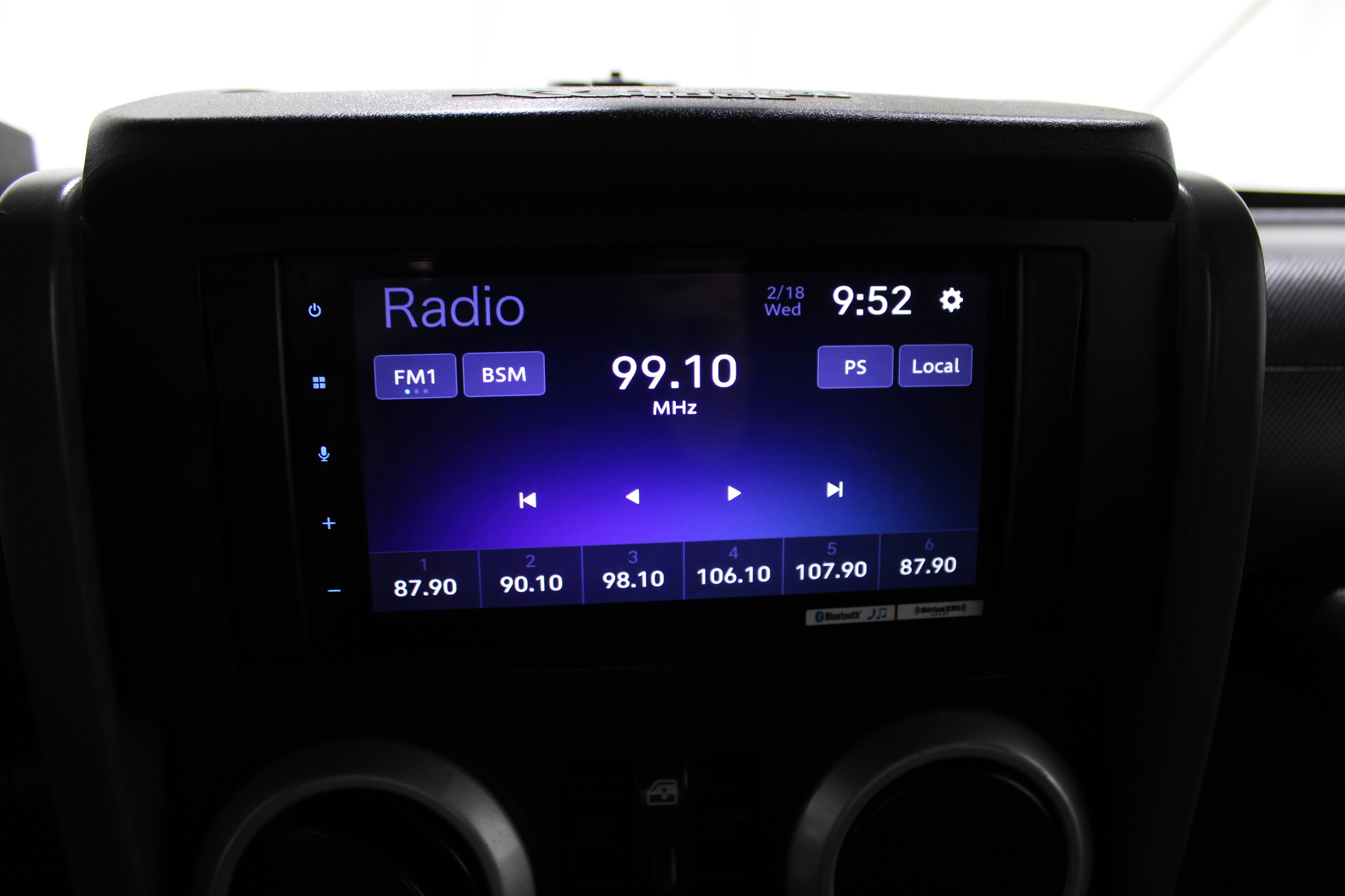 Used 2008 Jeep Wrangler Unlimited Sahara image 9