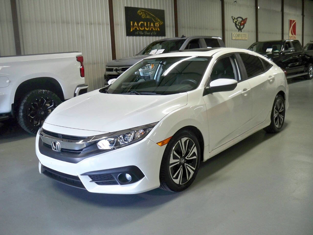 Used 2018 Honda Civic EX-T image 1
