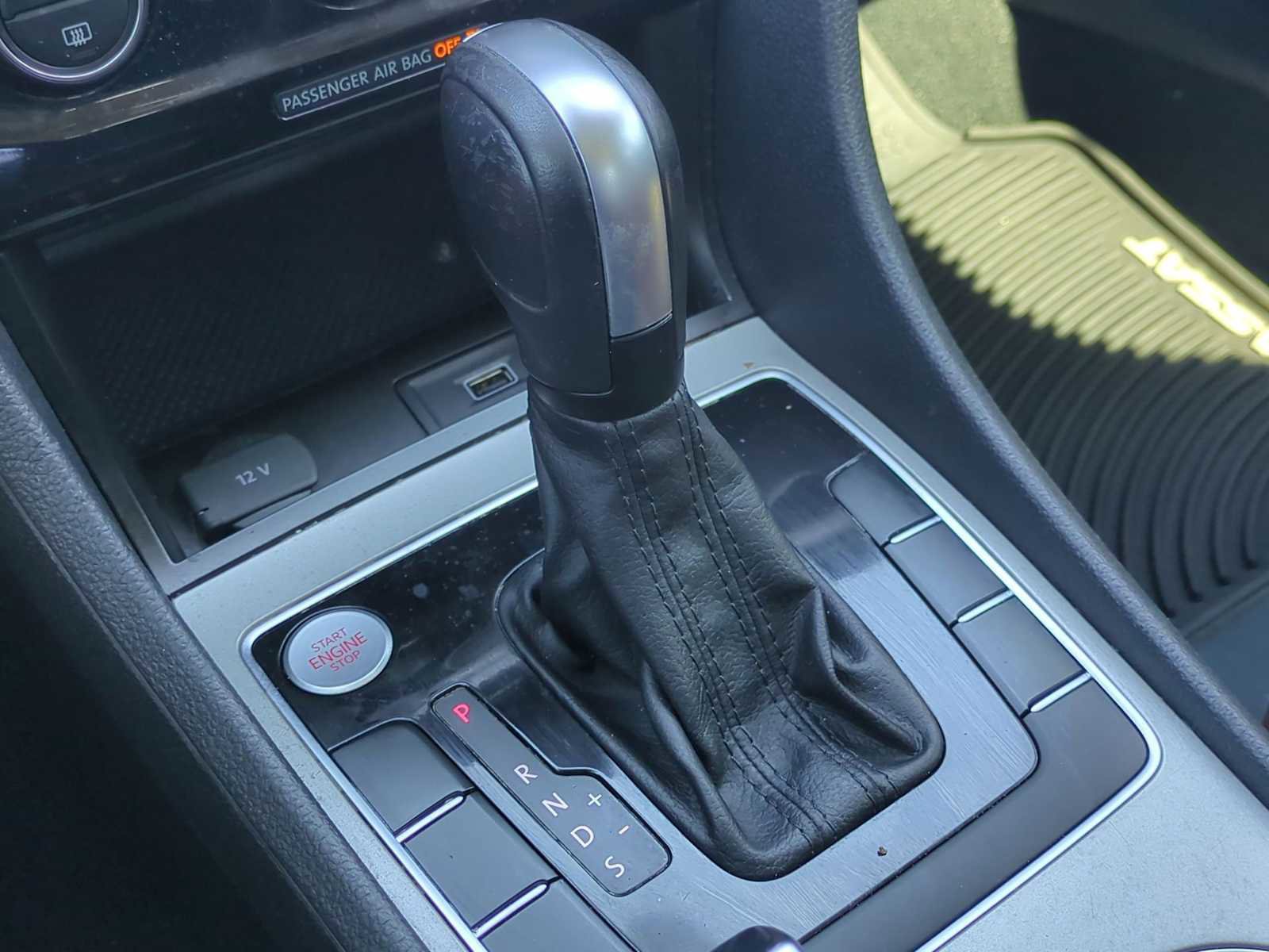 Used 2022 Volkswagen Passat 2.0T SE image 15