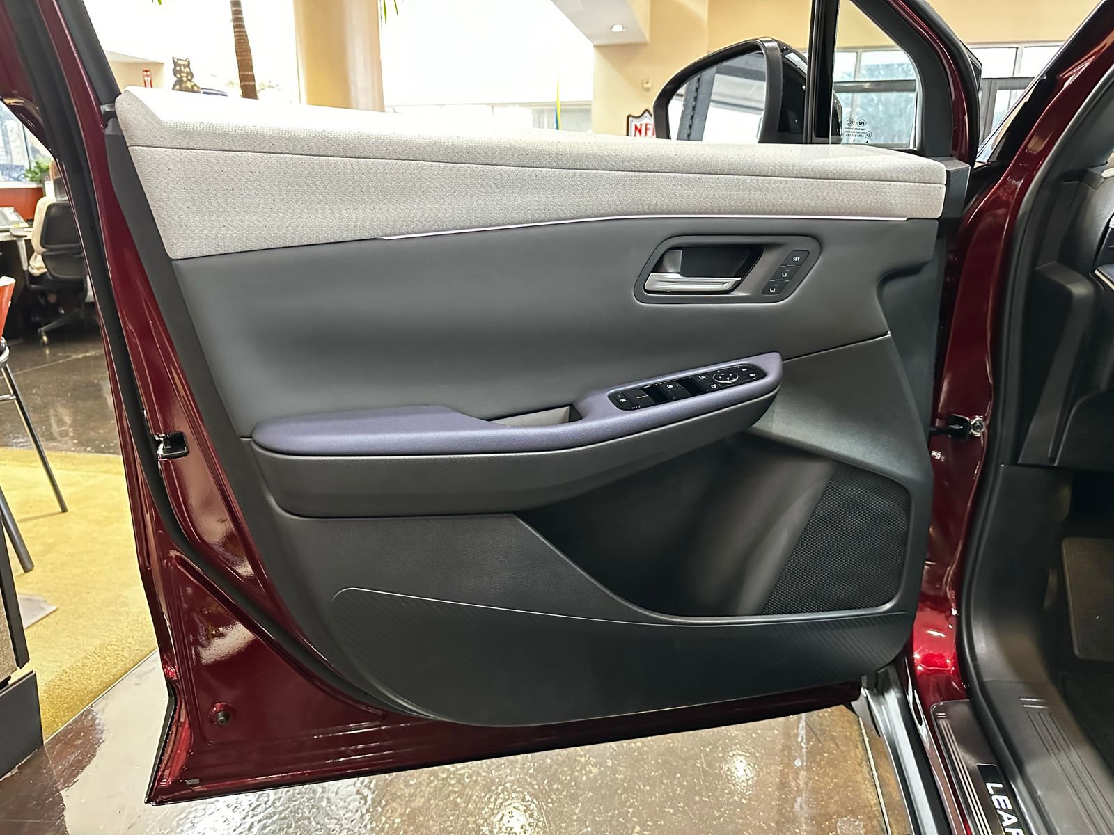 New 2026 Nissan Leaf Platinum+ w/ Illuminated Package image 8