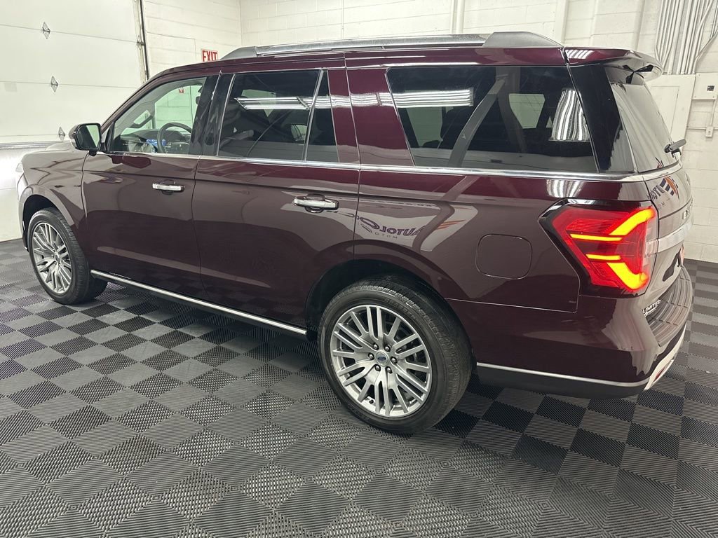 Used 2024 Ford Expedition Limited image 6