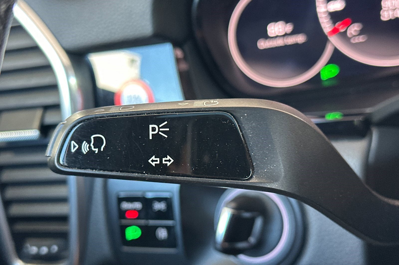 Used 2019 Porsche Cayenne AWD/4WD image 32