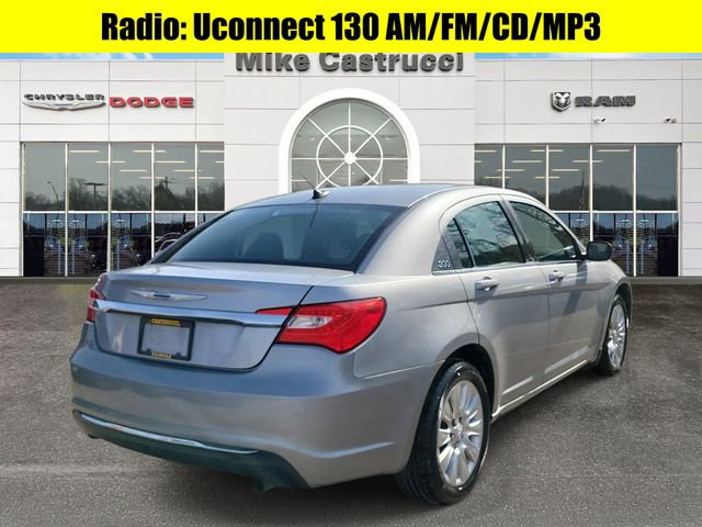 Used 2014 Chrysler 200 LX image 4