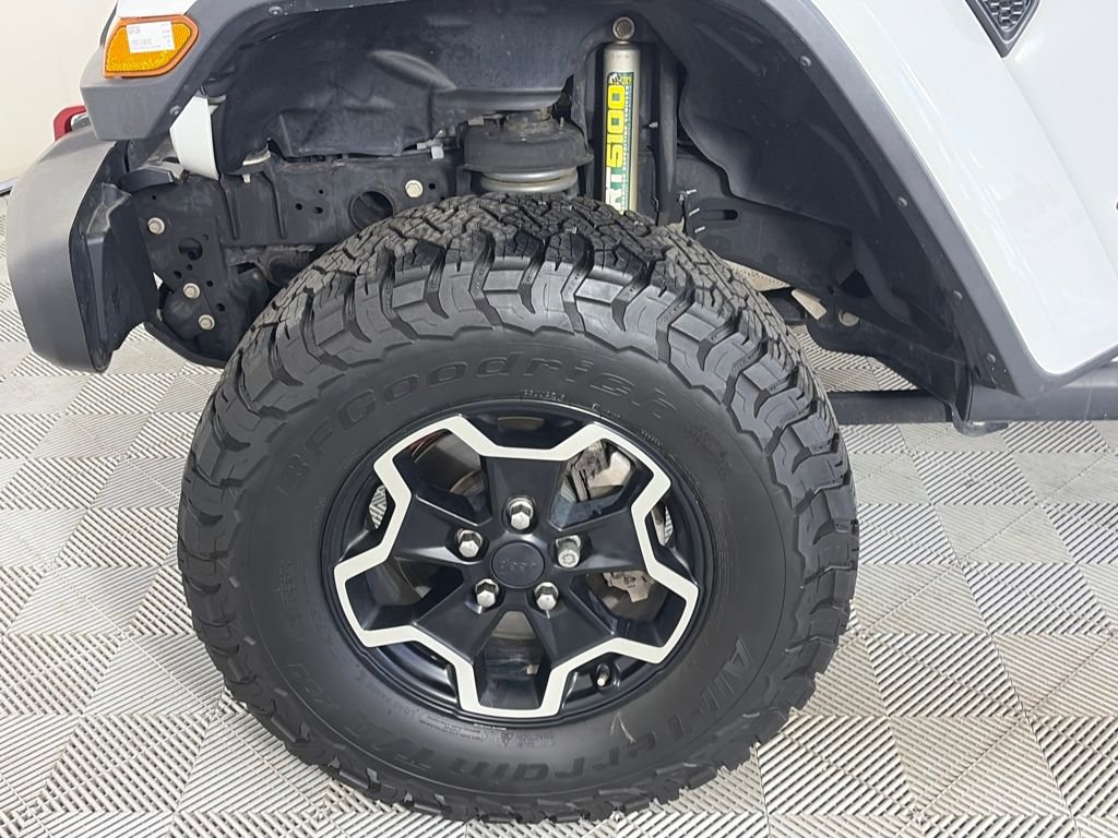 Used 2020 Jeep Gladiator Rubicon w/ Dual Top Group image 8