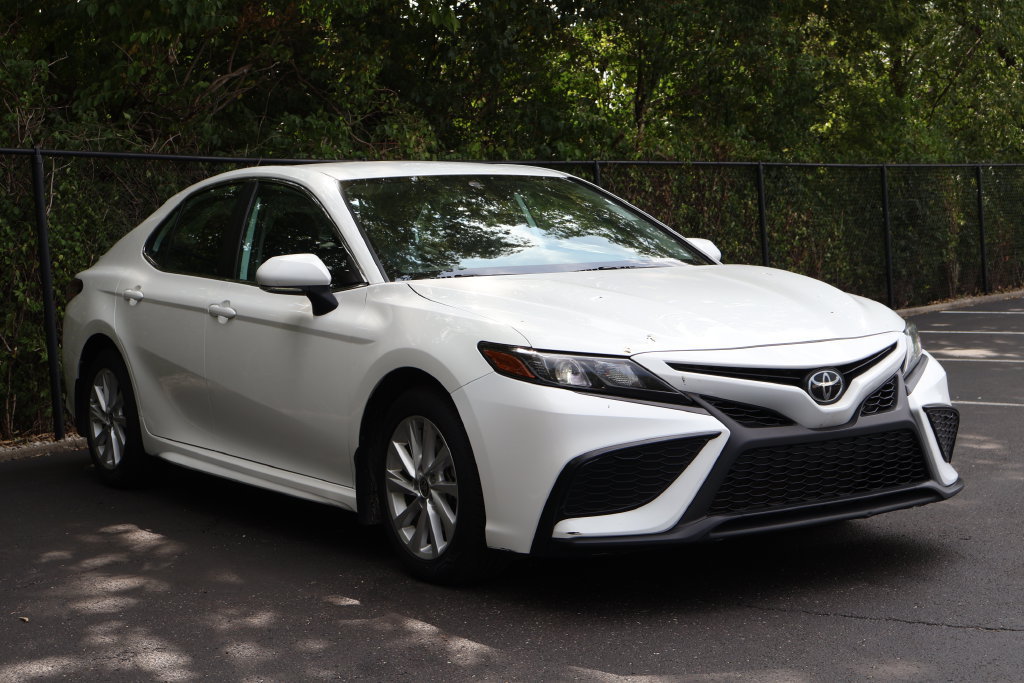 Used 2024 Toyota Camry SE FWD image 10