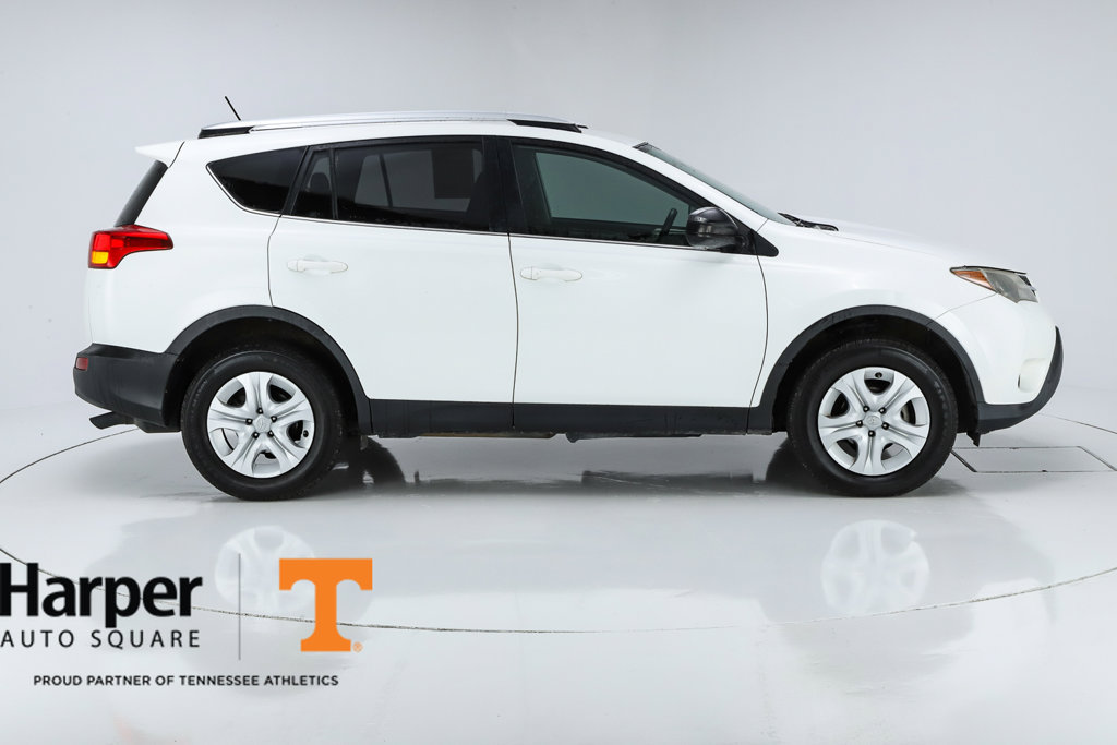 Used 2015 Toyota RAV4 LE FWD image 46