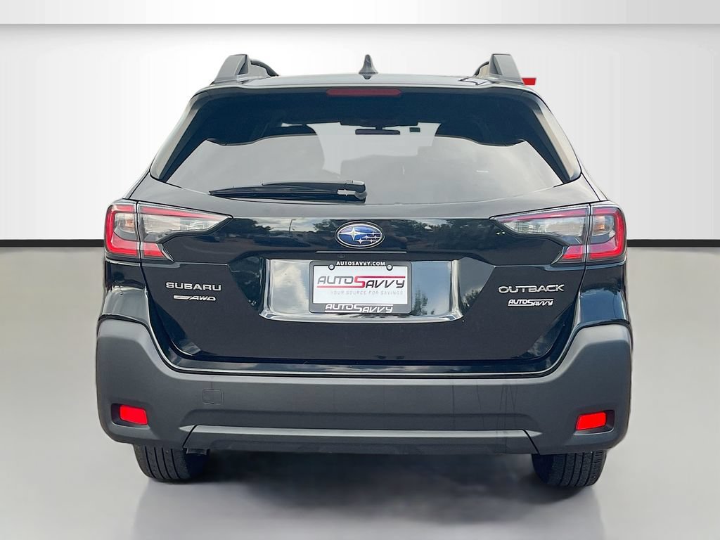 Used 2023 Subaru Outback Premium image 6