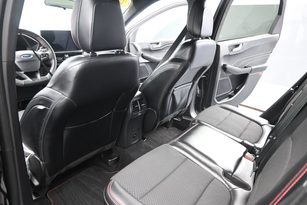 Used 2023 Ford Escape ST-Line w/ Tech Pack #1 AWD/4WD image 15